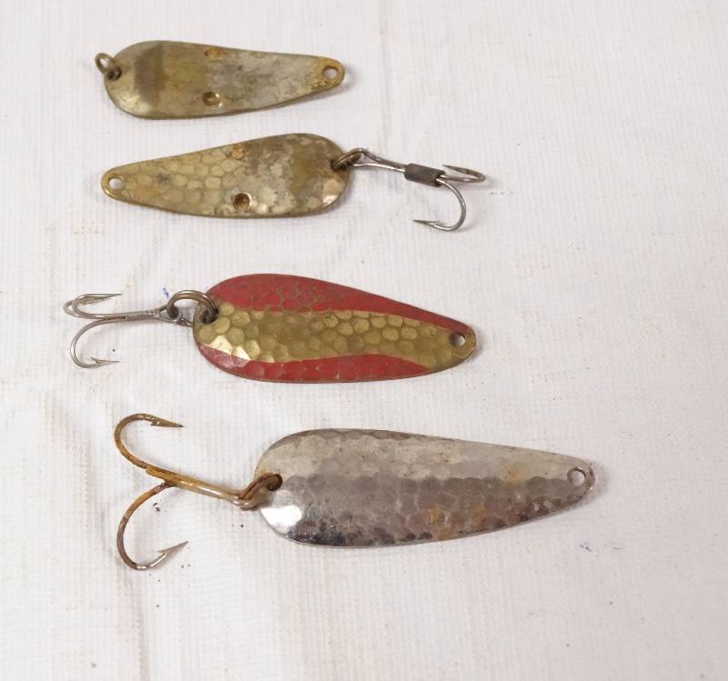 lot 9569 image: Lot of 4 Fishing Lures