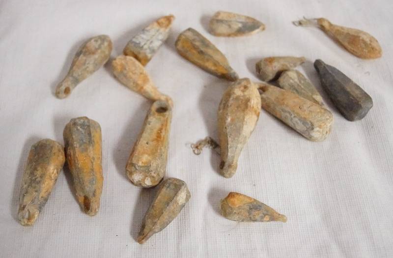 lot 9326 image: Over 2 Pounds of Fishing Sinkers or Paper Weights