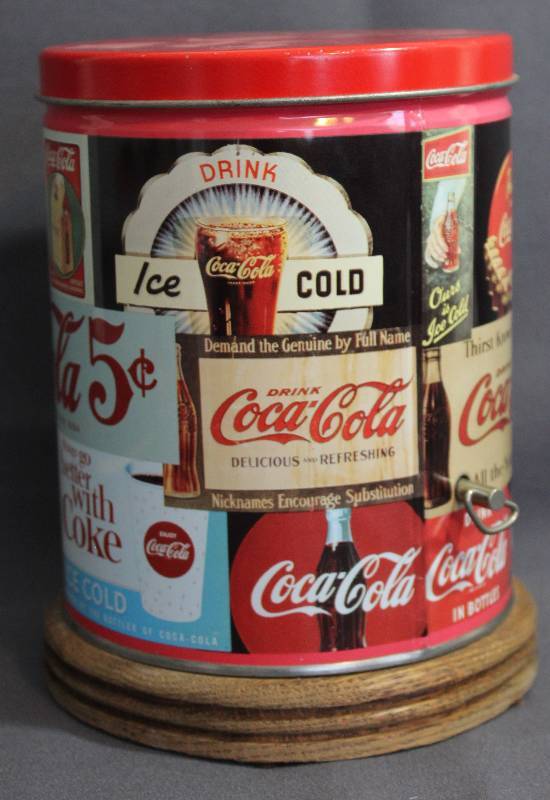 lot 9436 image: Musical 1994 COCA COLA Nostalgic Ads 700 Pc Puzzle 12x34 Original TIN Collectors