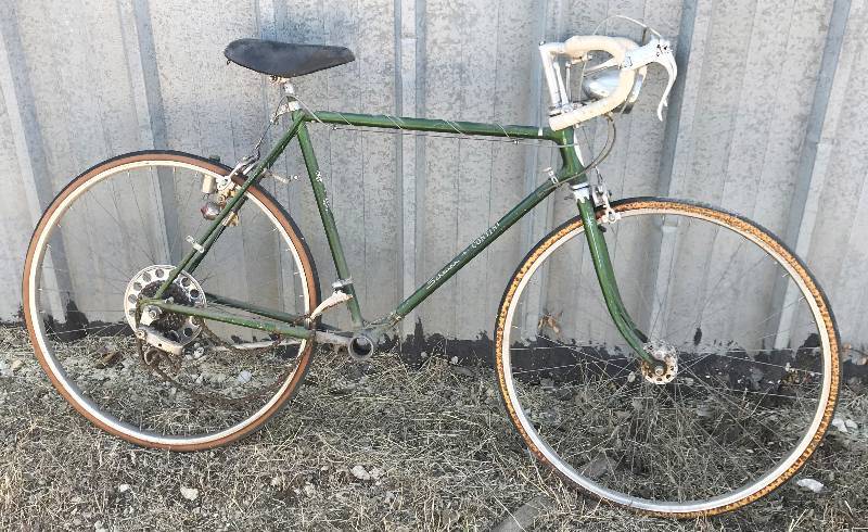 lot 4180 image: Vintage SCHWINN Continental 10 Speed Take a LOOK