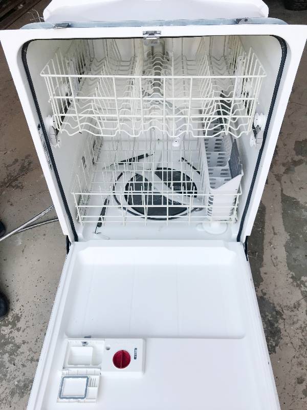 lot 4186 image: Kenmore Dish Washer - Energy Verified M#665.15112K216