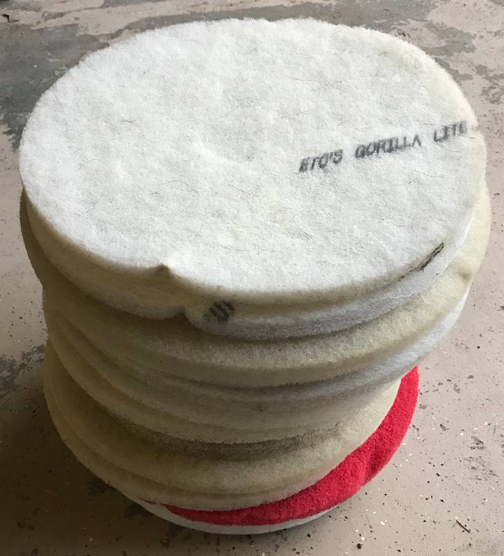 lot 4229 image: Misc Lot of Pads for Your Buffer