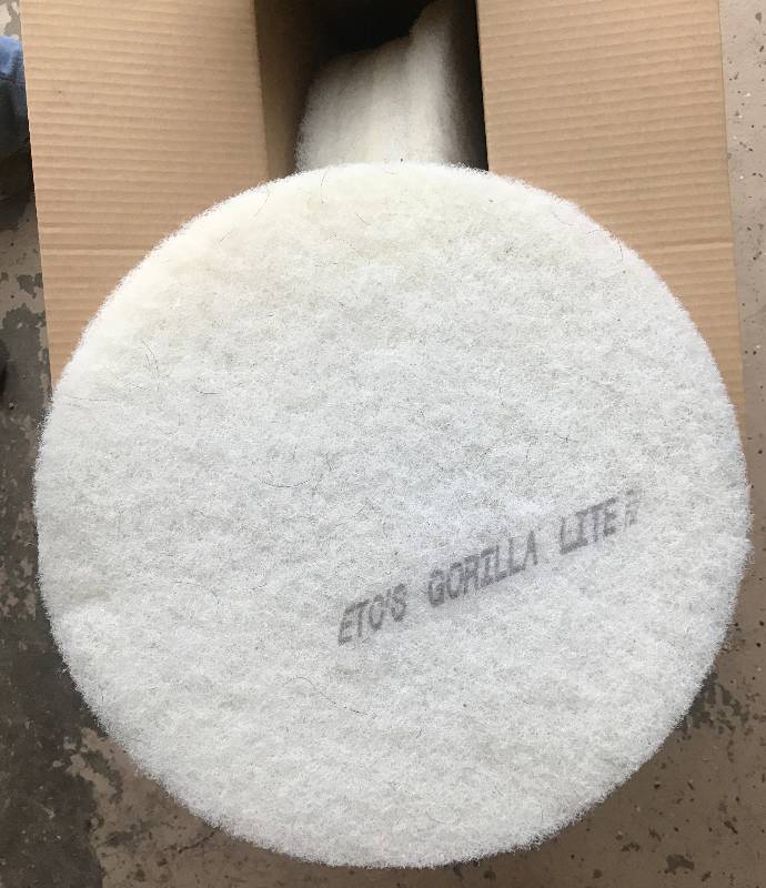 lot 4223 image: 16 White Polish Pads - Johnson Chemical Company - Gorilla Lite