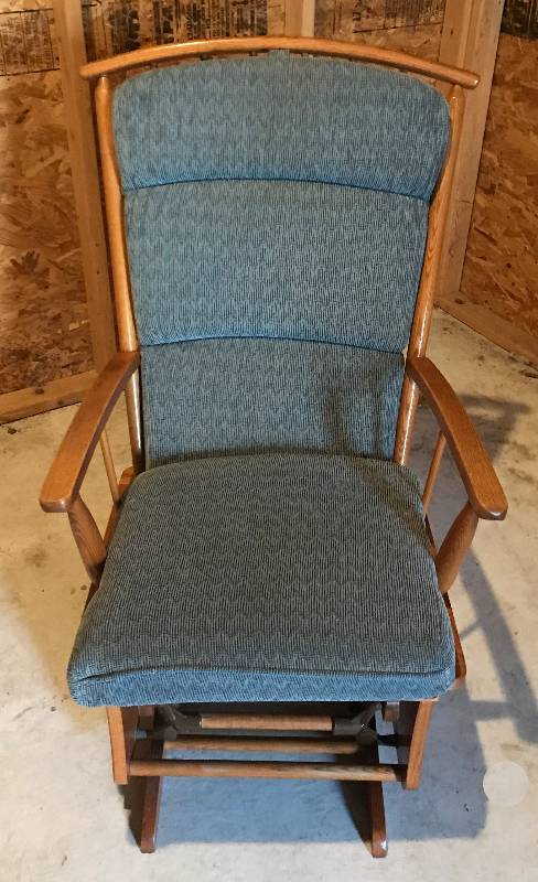 lot 4240 image: Nice Wooden Glider Chair - Good Shape