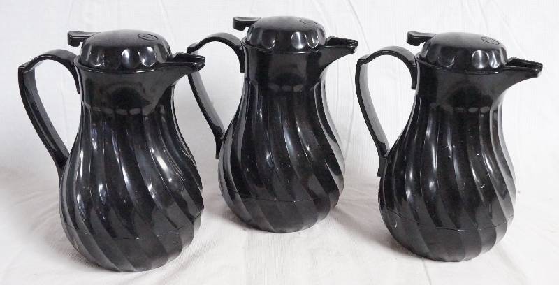 lot 9339 image: Lot of 3 - Beverage Servers - Nice