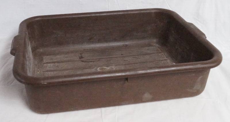 lot 9332 image: Heavy Duty Brown Restaurant Bus Tub  Bus Box