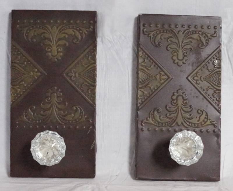 lot 9334 image: Lot of 2 Decorative Panels w Clear Glass Doorknobs - Awesome Decor