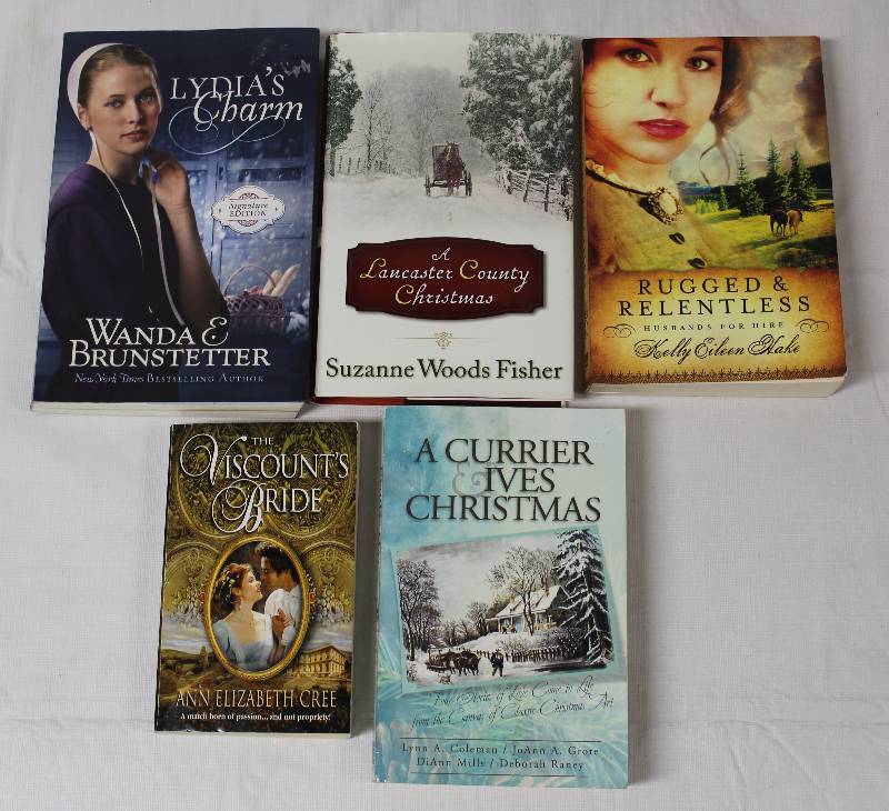 lot 9244 image: Lot of 5 books - Christmas and Romance.