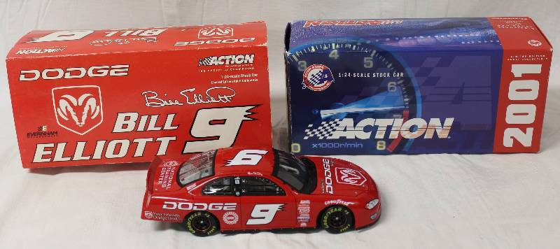 lot 9263 image: 2001 Action 124 Billy Elliot #9 Dodge Racing Die-Cast Stock Car