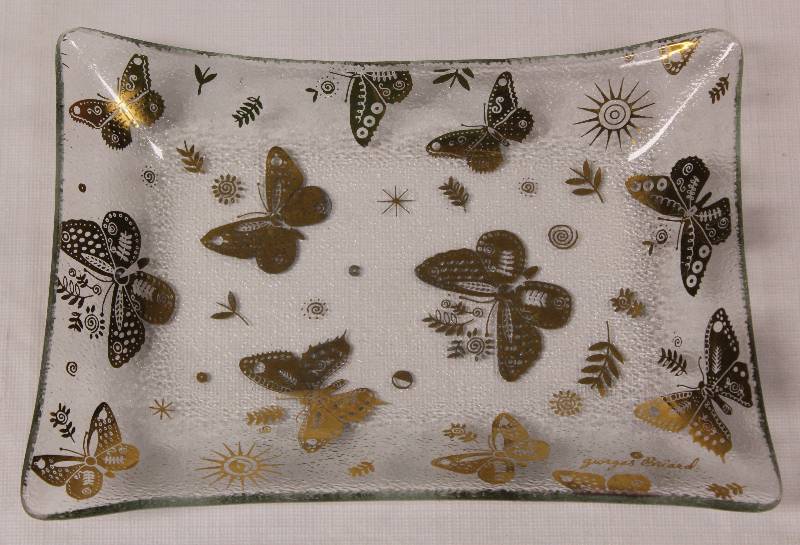 lot 9265 image: Georges Briard Glass Dish with Butterfly Gold Leaf Detail