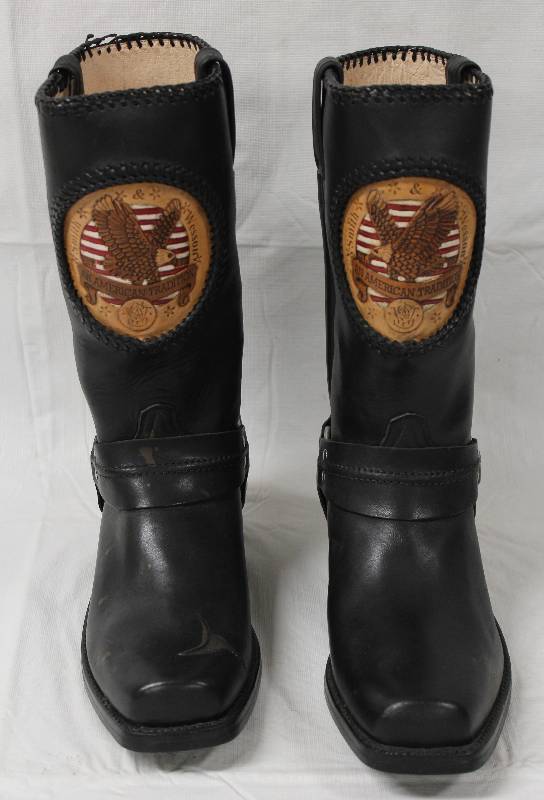 lot 9268 image: Smith & Wesson An American Tradition Leather Boots - Size 10M