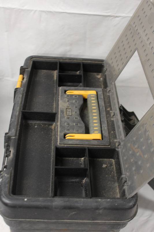 ZAG Rolling Tool Box with Removable Compartments. | Estate