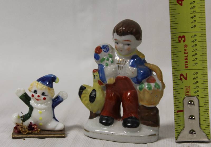lot 9405 image: Porcelain Set - Boy with Flowers and Clown