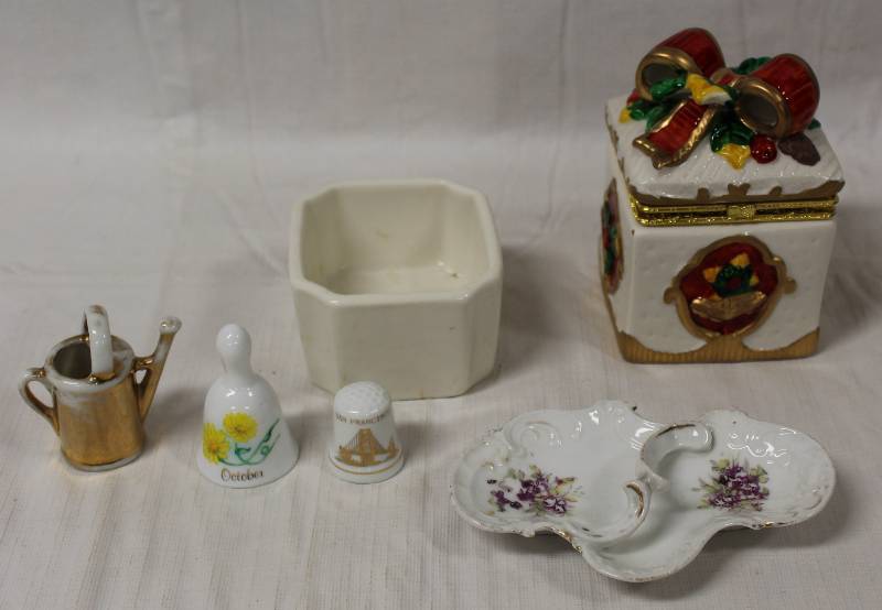 lot 9416 image: Ceramic  Porcelain Collection - Austria Dish, Russ Bell, Buffalo Dish & More.