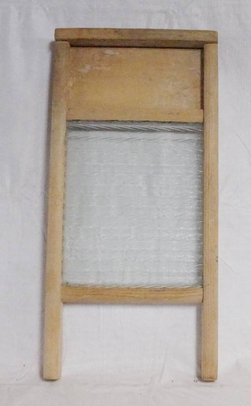 lot 9241 image: Vintage Wash Board w Glass Panel - WOW