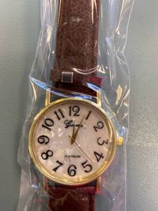lot 1515 image: Gevova platinum watch- white stone
