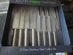 12 pc Kitchen trend stainless steel cutlery set.