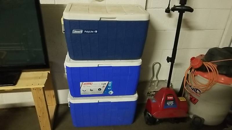 lot 122 image: Lot of 3 Coolers  NIce 