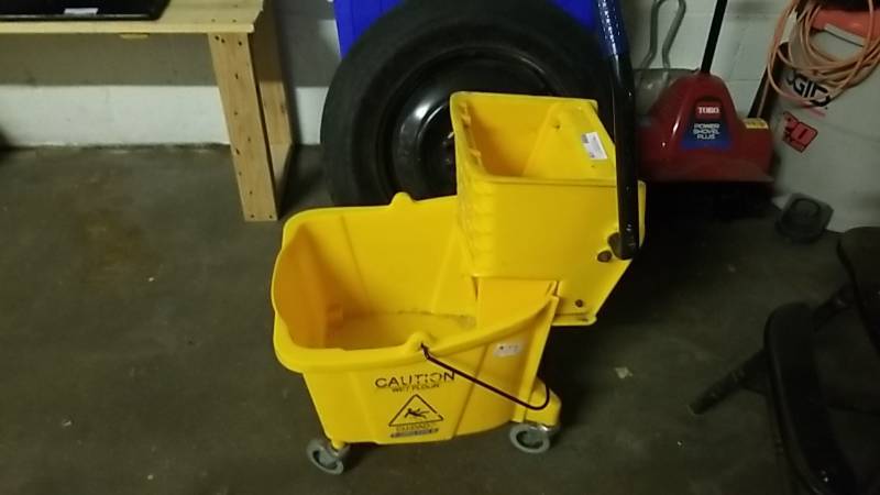 lot 126 image: Commercial Mop Bucket With Wringer