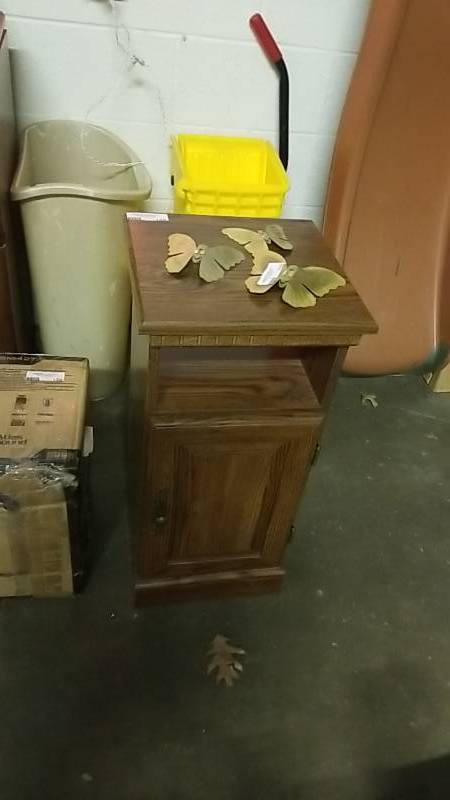 lot 128 image: Telephone  Table