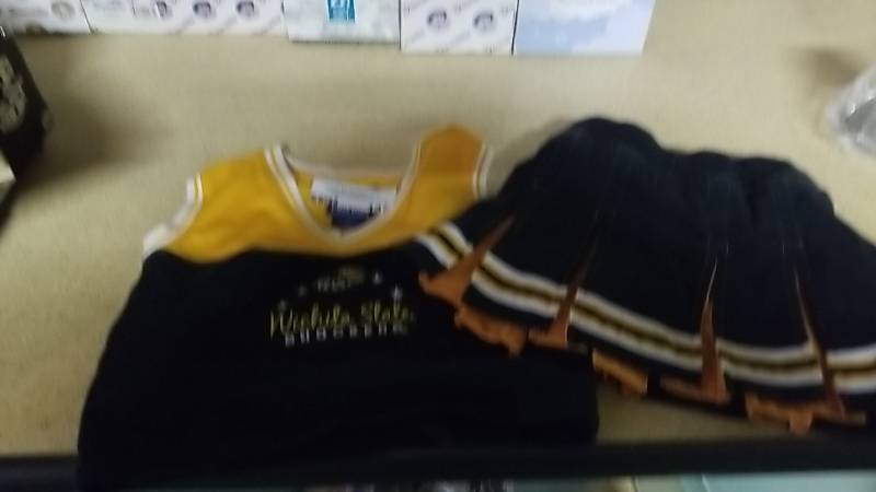 lot 137 image: WSU Shocker Cheerleader Outfit   Size 18 months