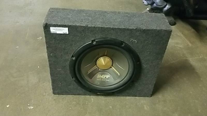 lot 142 image: Car Audio- Sub Woofer With Enclosure  Box  Retail $100 plus
