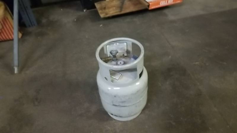 lot 1027 image: Propane Tank With Gauges 14  Forklift or 