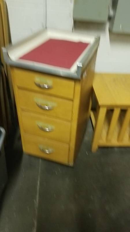 lot 1055 image: 4 Drawer Shop Cabinet- Kitchen