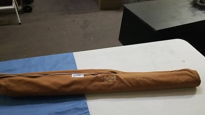 lot 1030 image: Da-Lite Projector Screen and Carry Case