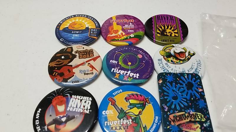 lot 3138 image: Lot of Wichita River Feast Buttons