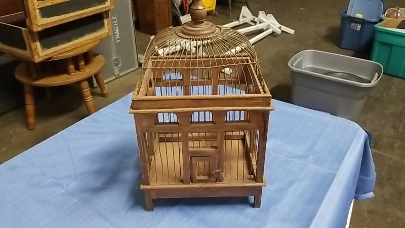 lot 3156 image: Cool Wood and Metal Bird Cage