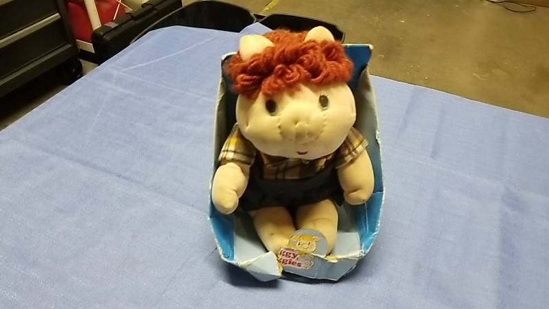 lot 3164 image: Vintage DANDEE Brand Piggy Wiggies- Stuffed