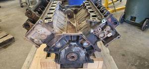 lot 47112 image: Long Block Ford V10 Motor