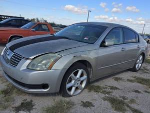 lot 2411 image: 2005 Nissan Maxima, GRAY