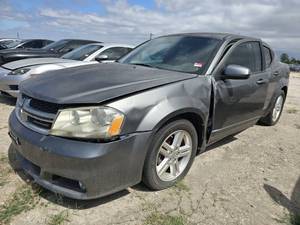 lot 2389 image: 2013 Dodge Avenger, GRAY