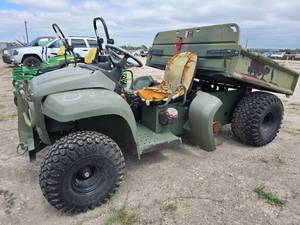 lot 2384 image: John Deere 4X2 Gator,&nbsp OG GREEN