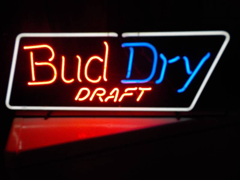 lot 3751 image: Bud Dry Neon (WORKS GREAT)