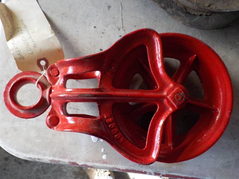 lot 3788 image: Louden A-23 barn pully  6 pully, 11 overall length