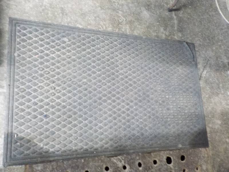 lot 3808 image: Door Mat (RUG) 5 x 3