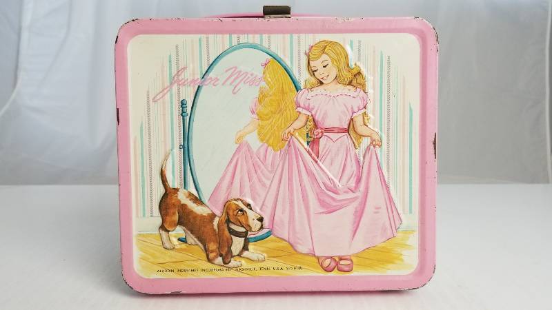 lot 3722 image: 1978 Junior Miss  Vintage Metal Lunch Box