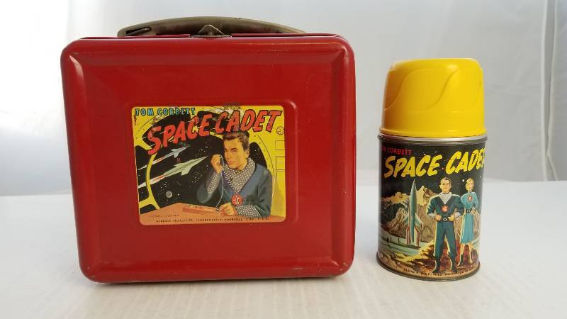 lot 3742 image: 1952 Space Cadet (Tom Corbett) Metal Handle W Aladdin No. 1 Glass Lined Vacuum Bottle Vintage Metal Lunch Box
