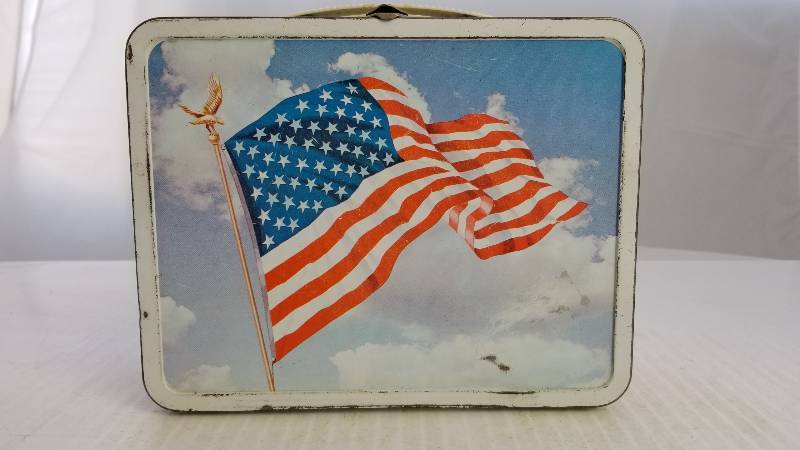 lot 3757 image: 1973 Flag  Vintage Metal Lunch Box