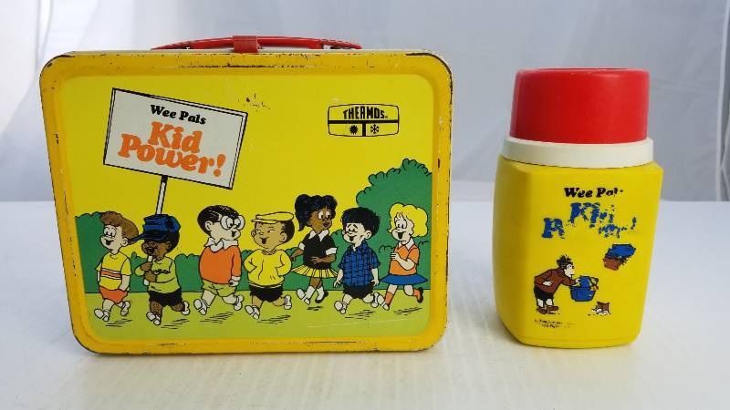 lot 3763 image: 1974 Kid Power W King-Seeley 8oz Thermos Vintage Metal Lunch Box