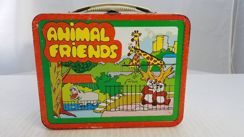 lot 3773 image: 1978 Animal Friends Vintage Metal Lunch Box