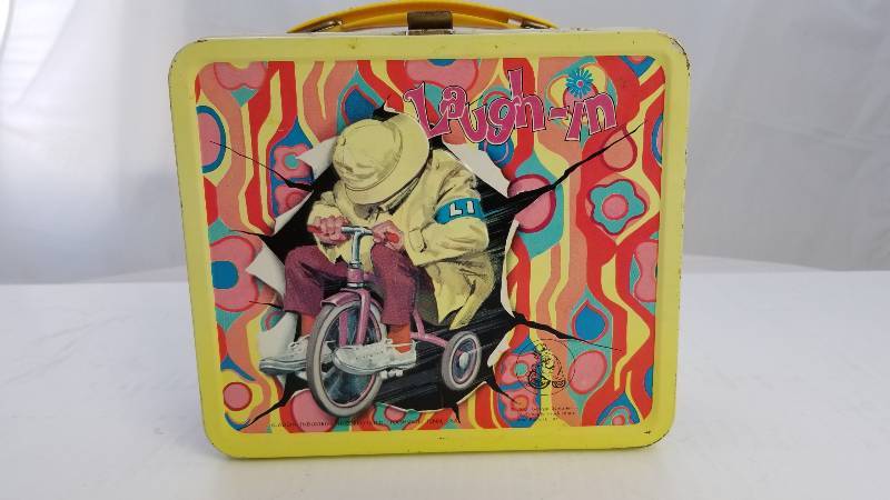lot 3794 image: 1970 Laugh In Vintage Metal Lunch Box