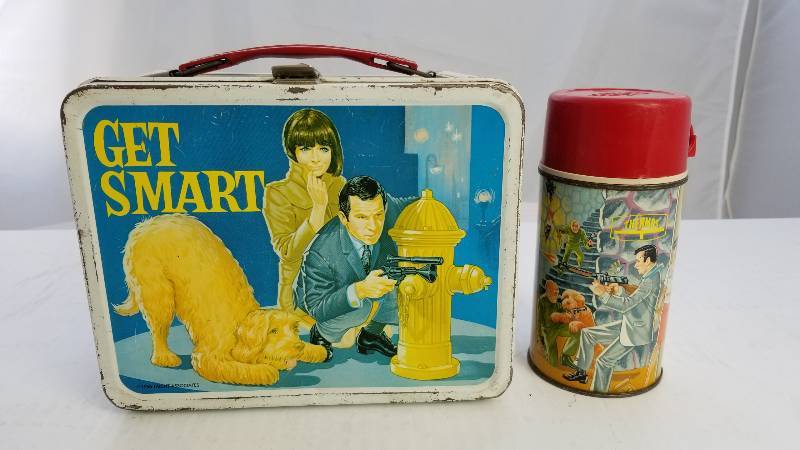 lot 3797 image: 1966 Get Smart W Half Pint Glass Lined Vacuum Bottle Vintage Metal Lunch Box