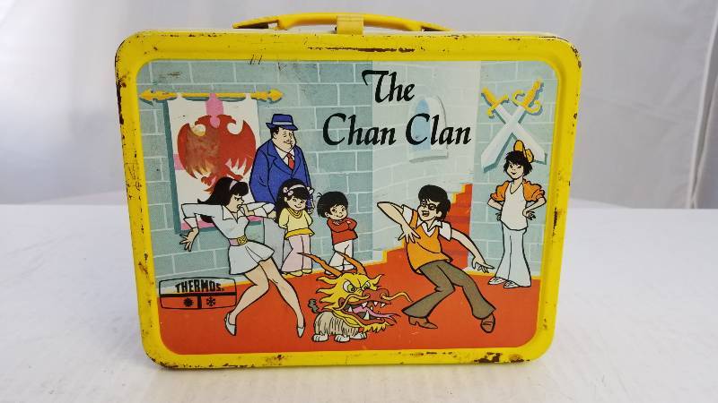 lot 3805 image: 1973 The Chan Clan Vintage Metal Lunch Box