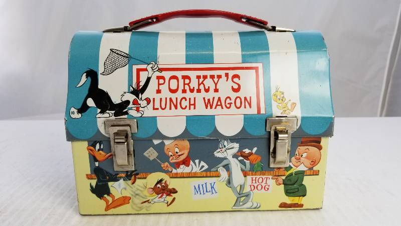 lot 3831 image: 1959 Porkys Lunch Wagon Vintage Metal Lunch Box