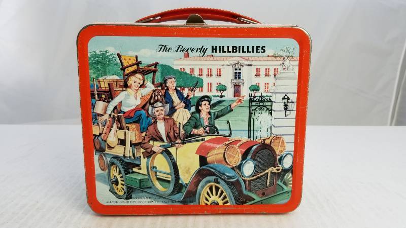 lot 3836 image: 1963 Beverly Hillbillies Vintage Metal Lunch Box