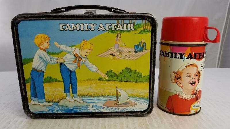 lot 3837 image: 1969 Family Affair W Half Pint Glass Lined Thermos Vintage Metal Lunch Box